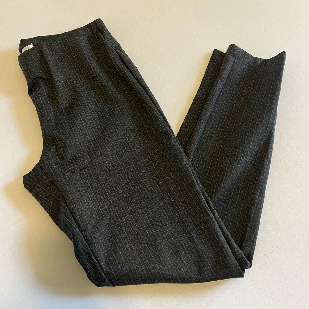 NANETTE Nanette Leopore dark gray pinstripe business pants/ leggings S